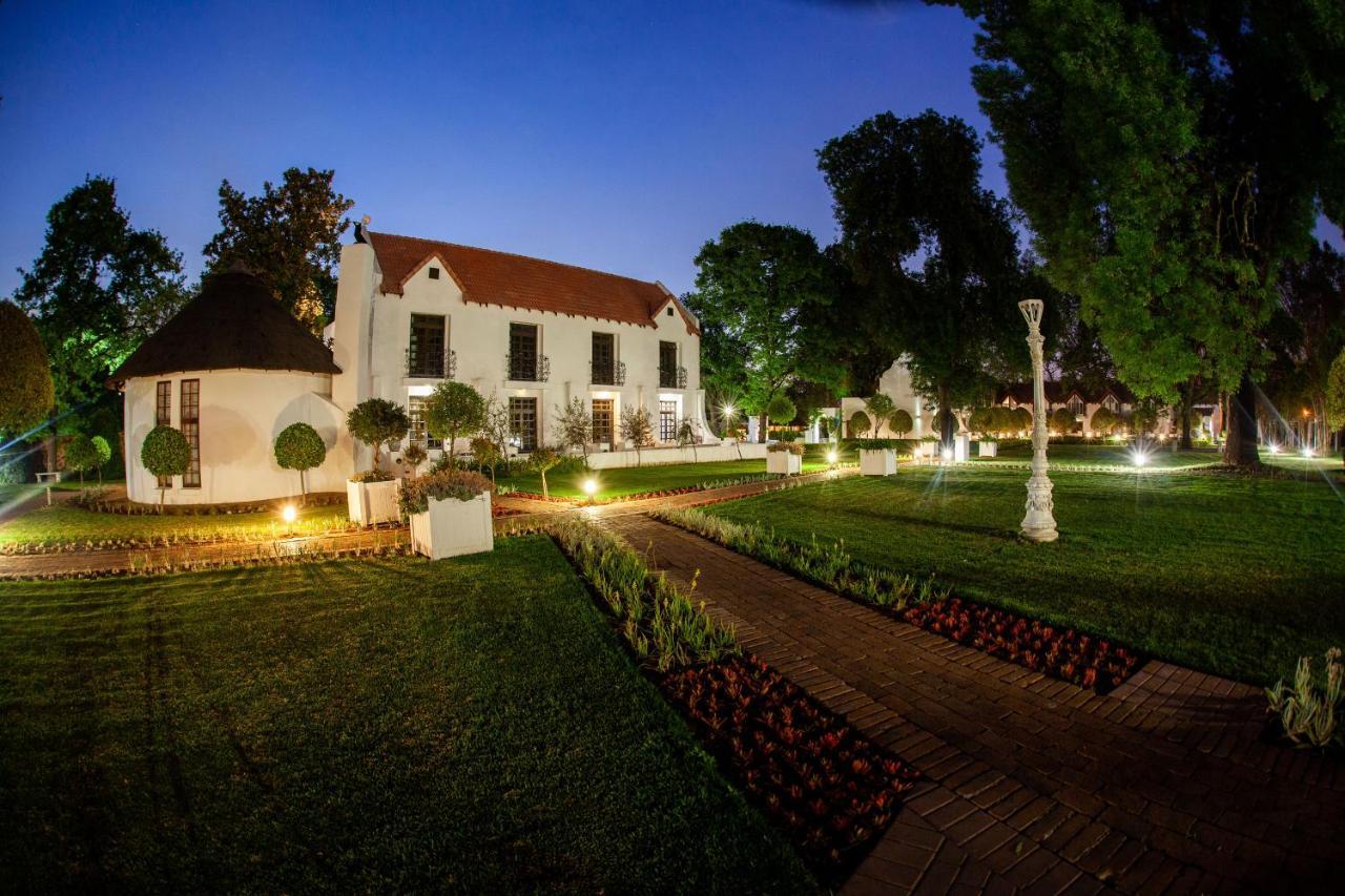 River Meadow Manor Centurion Exterior foto