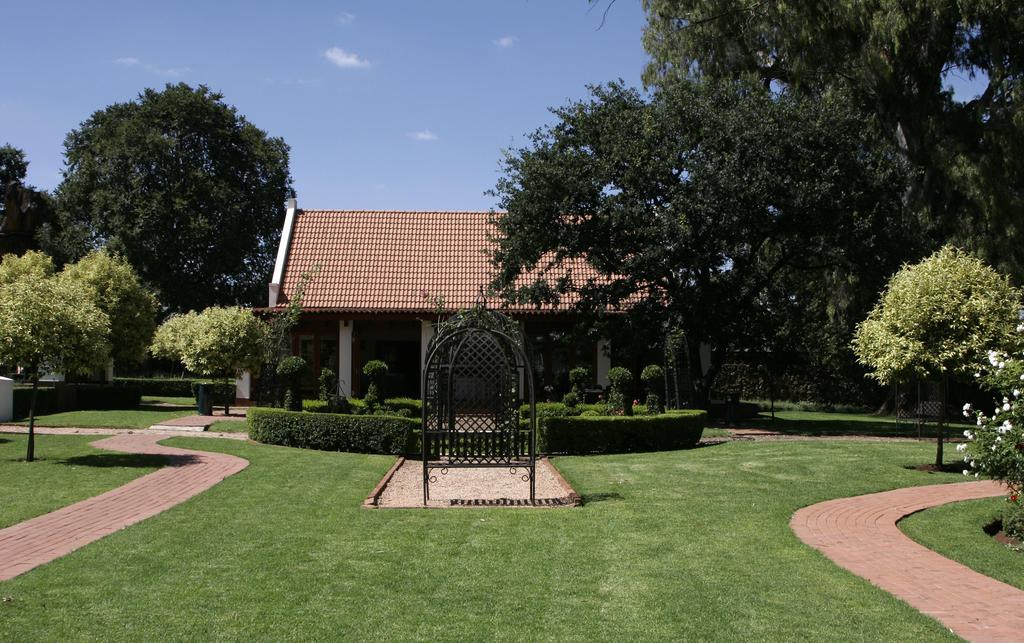 River Meadow Manor Centurion Exterior foto